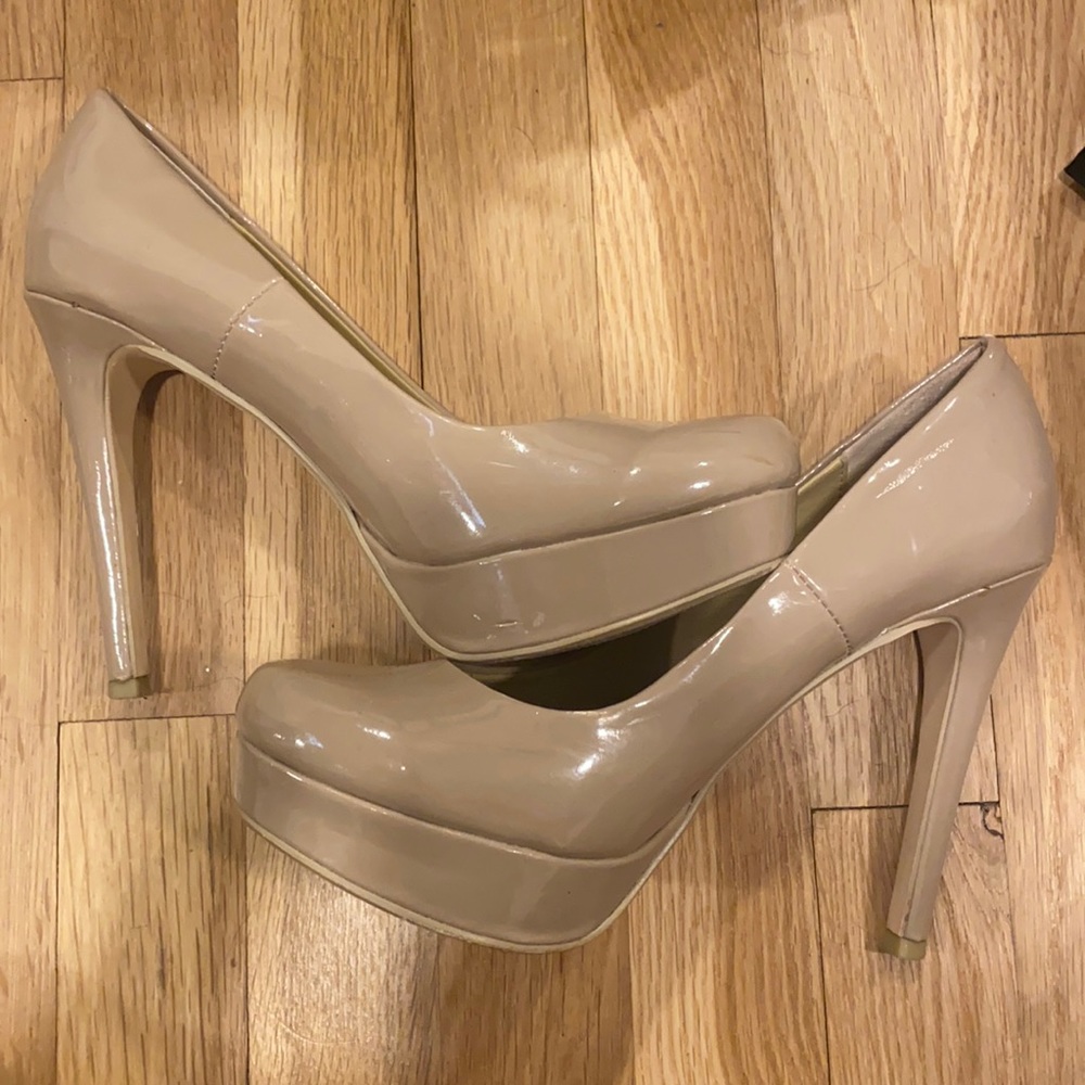 Chinese Laundry patent leather pumps